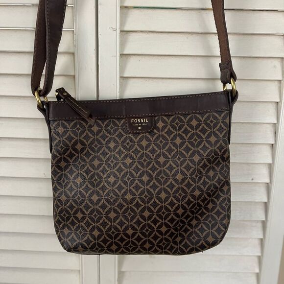 Fossil Brown Crossbody Bag with Adjustable Strap and Geometric Pattern - Picture 1 of 10